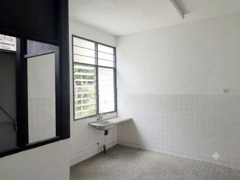 Rumah Teres 2 Tingkat untuk Dijual di Taman Sri Rampai (Wangsa Maju) - CK Ng - Kitchen - PropertyGuru.com.my