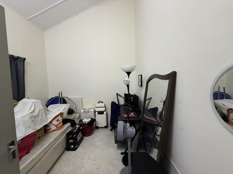 Rumah Teres 1 Tingkat untuk Dijual di Taman Soga (Batu Pahat) - Lee Kee - Bedroom - PropertyGuru.com.my