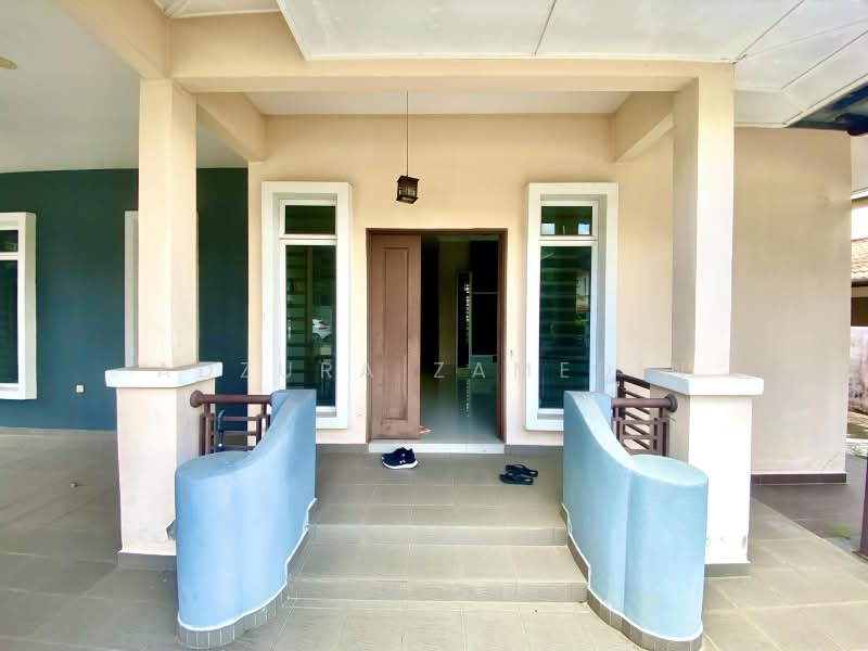 Bungalow for Sale in Sungai Merab (Dengkil) - Adzura Zamedin - Entrance - PropertyGuru.com.my