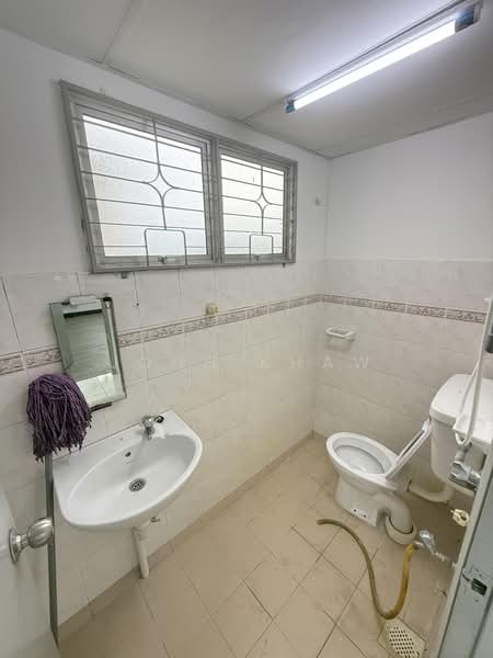 Apartment for Sale at Pangsapuri Saraka - John Khaw - Bathroom - PropertyGuru.com.my