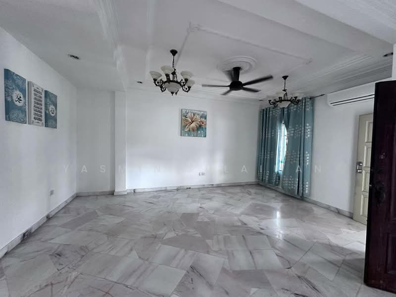 2-storey Terraced House for Sale in Bandar Tasik Puteri (Rawang) - Yasmin Sulaiman - Living Room - PropertyGuru.com.my