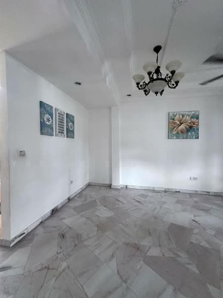 2-storey Terraced House for Sale in Bandar Tasik Puteri (Rawang) - Yasmin Sulaiman - Living Room - PropertyGuru.com.my