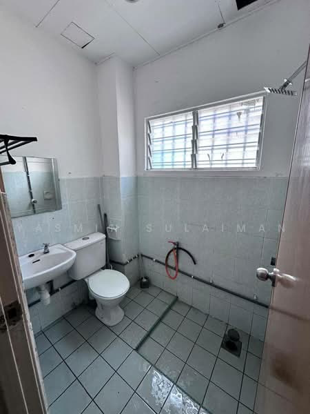 2-storey Terraced House for Sale in Bandar Tasik Puteri (Rawang) - Yasmin Sulaiman - Bathroom - PropertyGuru.com.my