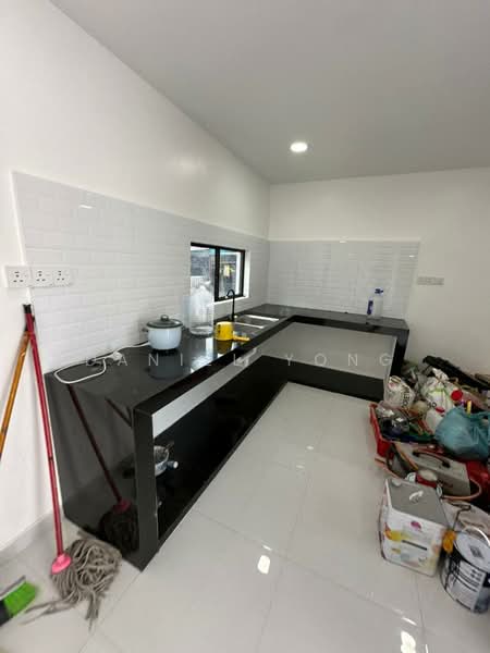 Rumah Teres 2 Tingkat untuk Dijual di Taman Kota Masai (Pasir Gudang) - Daniel Yong - Kitchen - PropertyGuru.com.my