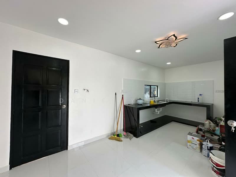 Rumah Teres 2 Tingkat untuk Dijual di Taman Kota Masai (Pasir Gudang) - Daniel Yong - Kitchen - PropertyGuru.com.my