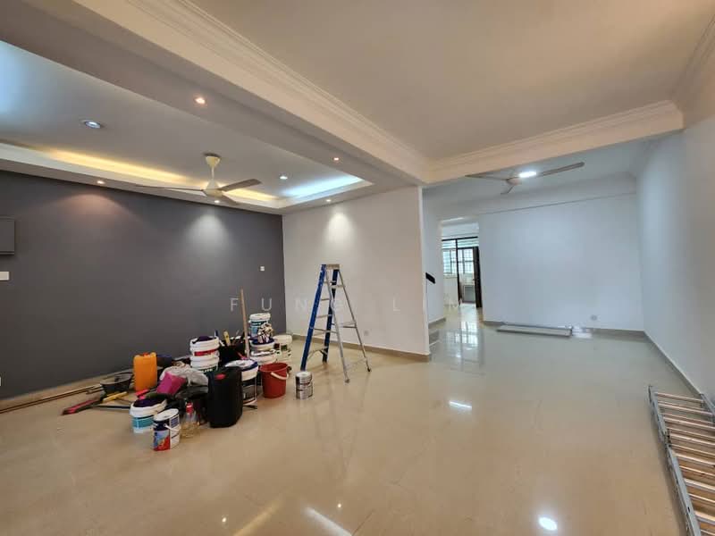 2-storey Terraced House for Sale in Taman Seri Zamrud (Sungai Ara) - Fung Lim - Living Room - PropertyGuru.com.my