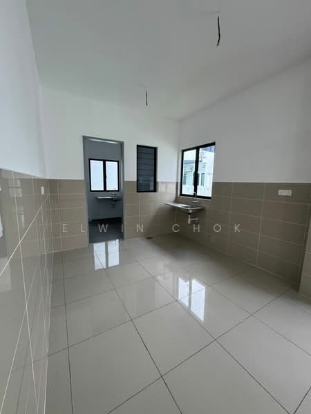 Semi-Detached House for Sale in Setia Utama (Setia Alam) - Elwin Chok - Kitchen - PropertyGuru.com.my
