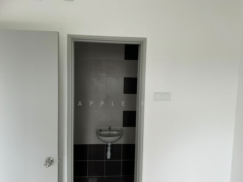 Service Residence for Rent at Residensi Emas - Apple Ng - Bathroom - PropertyGuru.com.my