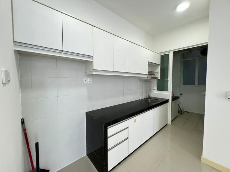 Condominium for Rent at Scenaria @ North Kiara Hills - Ben Tan - Kitchen - PropertyGuru.com.my