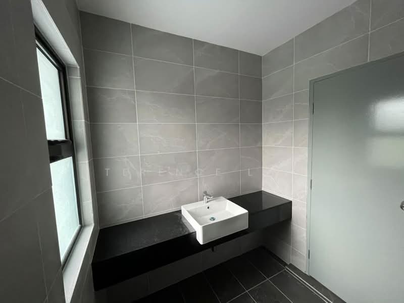Rumah Teres 2 Tingkat untuk Disewa di Setia Utama (Setia Alam) - Terence Lee - Bathroom - PropertyGuru.com.my
