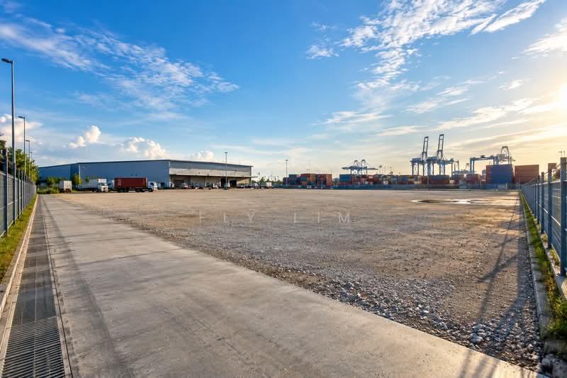 Industrial Land for Rent in West Port (Pelabuhan Barat) (Port Klang (Pelabuhan Klang)) - Fly Lim - Exterior - PropertyGuru.com.my