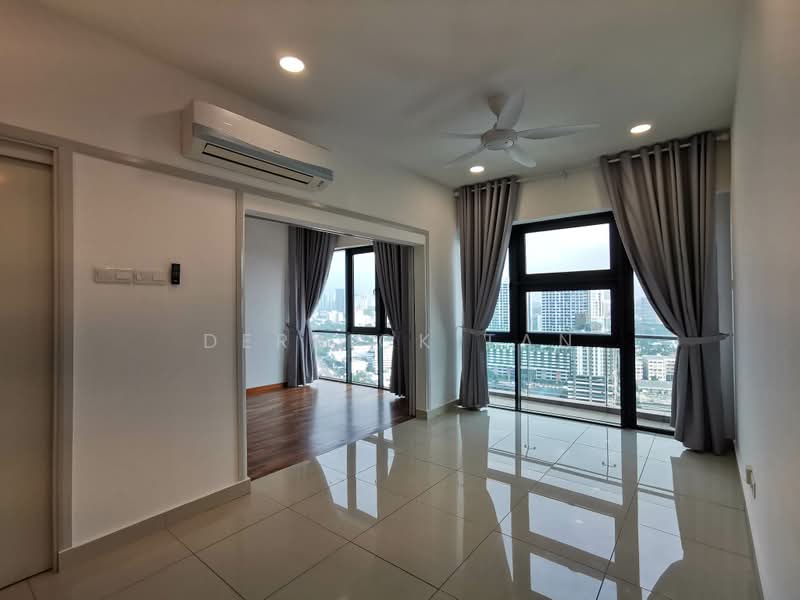 Servis Apartment untuk Disewa di Pacific Star - Derrick Tan - Living Room - PropertyGuru.com.my
