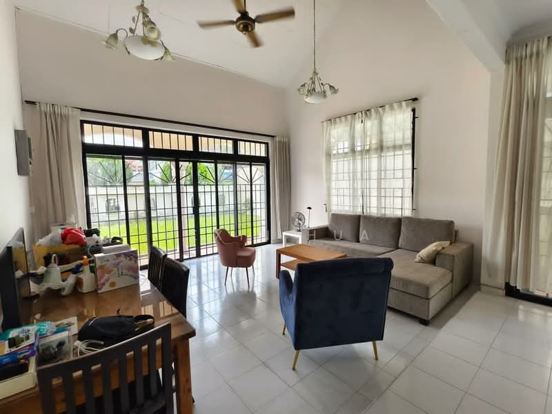 Semi-Detached House for Sale in Taman Johor Jaya (Johor Bahru) - Kexin Hua - Living Room - PropertyGuru.com.my