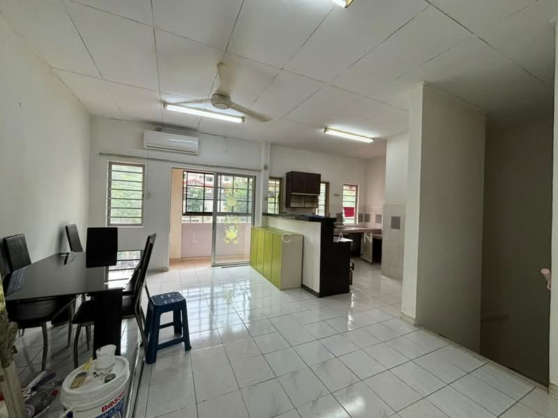 Townhouse for Rent in Batu Caves (Selangor) - Eliz Chan - Dining Room - PropertyGuru.com.my