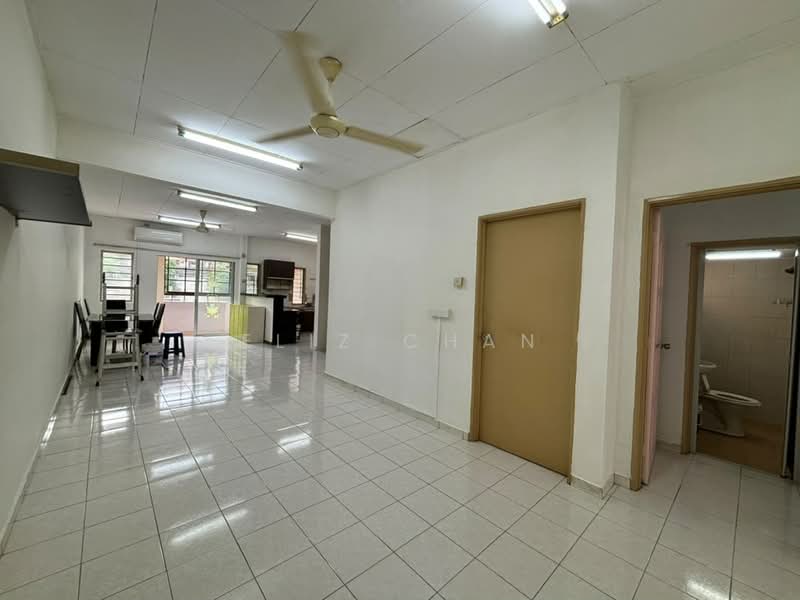 Townhouse for Rent in Batu Caves (Selangor) - Eliz Chan - Living Room - PropertyGuru.com.my