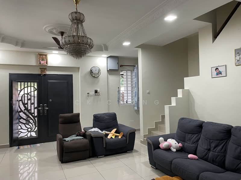 Rumah Teres 2 Tingkat untuk Dijual di Taman Cheras Idaman (Cheras) - CK Chong - Living Room - PropertyGuru.com.my