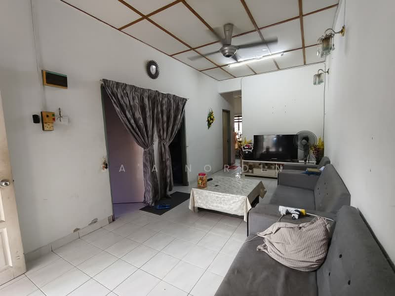 1-storey Terraced House for Sale in Desa Pinggiran Putra (Dengkil) - Sa'a Nordin - PropertyGuru.com.my