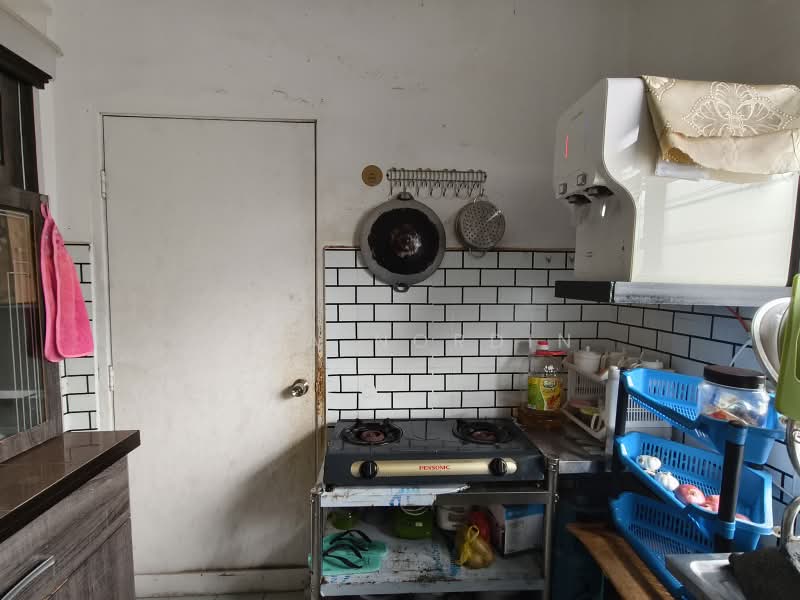 1-storey Terraced House for Sale in Desa Pinggiran Putra (Dengkil) - Sa'a Nordin - PropertyGuru.com.my