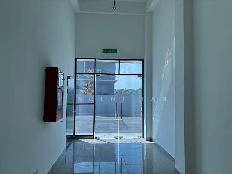 Kilang untuk Disewa di Nilai Impian (Nilai) - Vincent Tan - Entrance - PropertyGuru.com.my