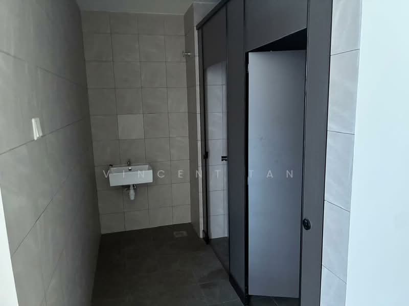 Kilang untuk Disewa di Nilai Impian (Nilai) - Vincent Tan - Bathroom - PropertyGuru.com.my