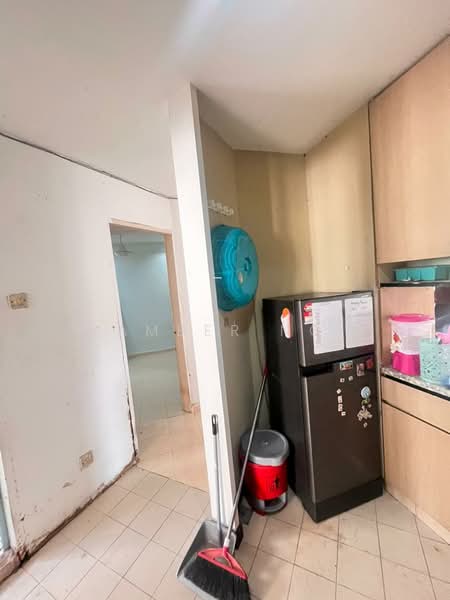 Pangsapuri untuk Dijual di Rampai Court - Amber Ng - Kitchen - PropertyGuru.com.my