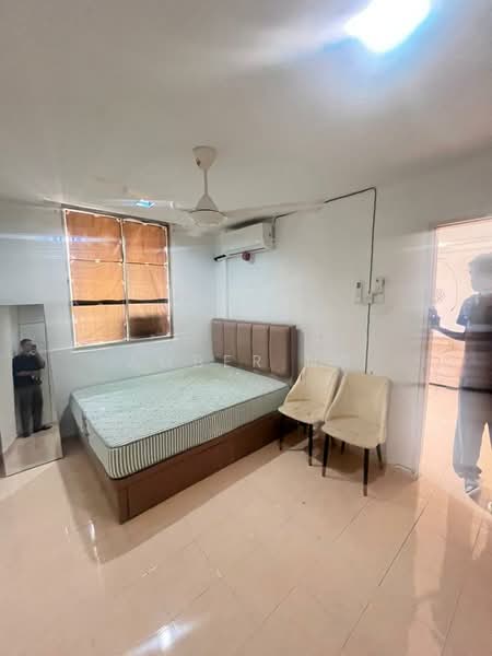 Pangsapuri untuk Dijual di Rampai Court - Amber Ng - Bedroom - PropertyGuru.com.my