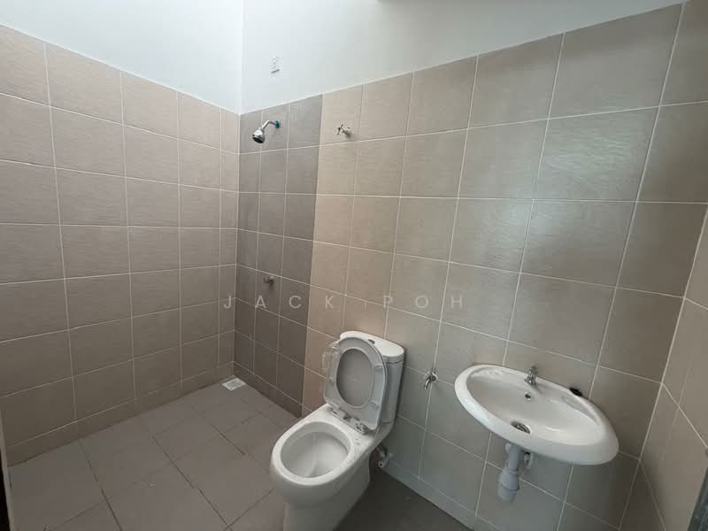 Rumah Berkembar untuk Dijual di Taman Klebang Delima (Ipoh) - Jack Poh - Bathroom - PropertyGuru.com.my
