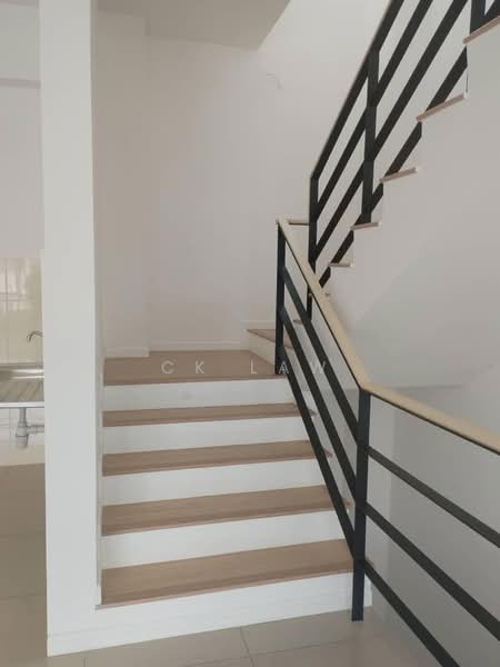 Rumah Teres 1.5-Tingkat untuk Disewa di Taman Akasia (Semenyih) - CK Law - Interior - PropertyGuru.com.my