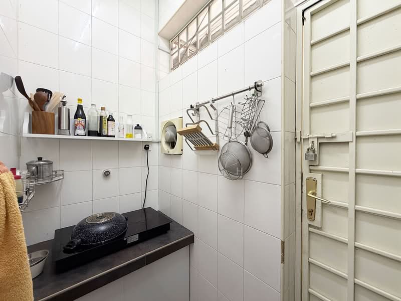 Rumah Teres 1 Tingkat untuk Dijual di Permas Jaya (Johor Bahru) - Lywen Thye - Kitchen - PropertyGuru.com.my