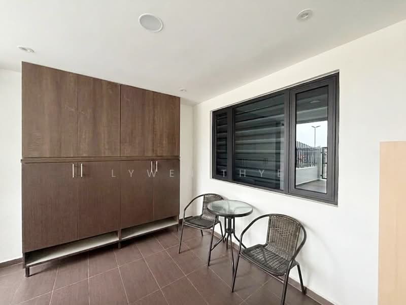 Rumah Teres 1 Tingkat untuk Dijual di Permas Jaya (Johor Bahru) - Lywen Thye - Balcony - PropertyGuru.com.my