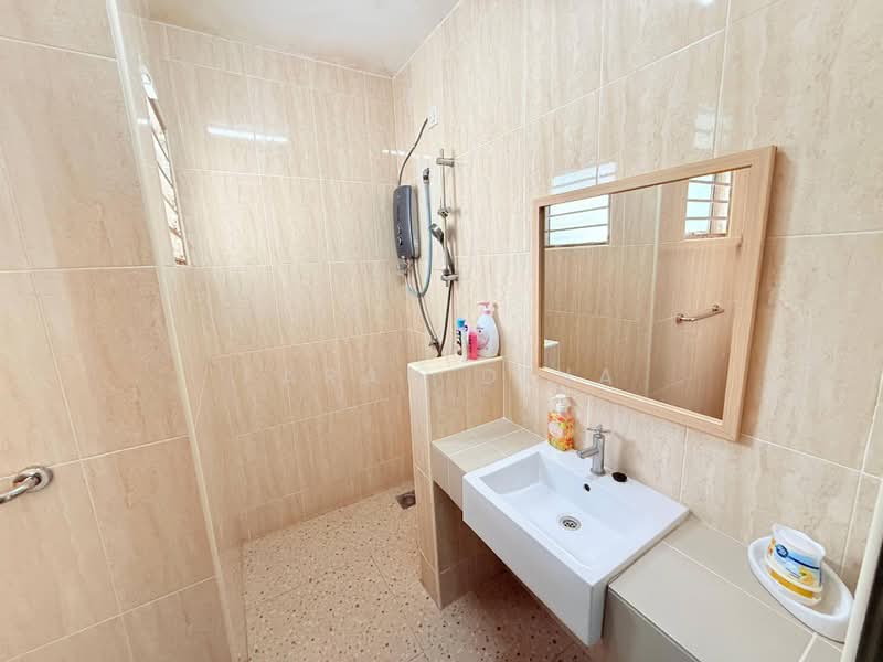 2-storey Terraced House for Sale in Kota Emerald (Rawang) - Farah Dina - Bathroom - PropertyGuru.com.my