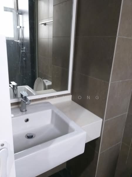 Service Residence for Sale at The Loft @ ZetaPark - Aaron Ong - Bathroom - PropertyGuru.com.my