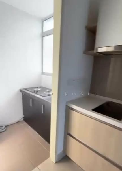 Kondominium untuk Disewa di Cerrado Residence @ Southville City - Fauzi Rosli - Kitchen - PropertyGuru.com.my