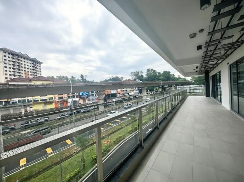 Rumah Niaga untuk Disewa di Puchong (Selangor) - Vincent Theo - Balcony - PropertyGuru.com.my