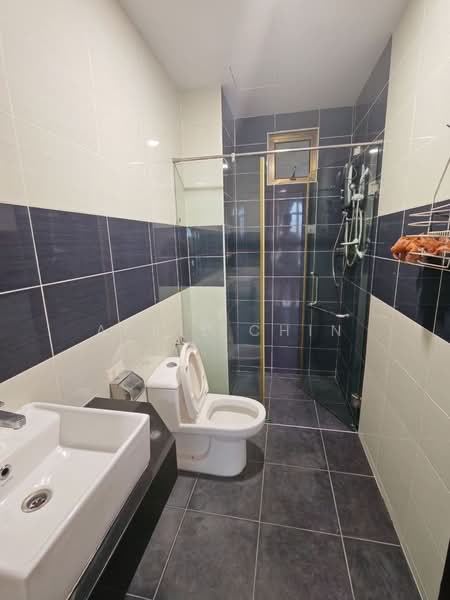 Service Residence for Rent at D'Inspire Residence (Inspira Bestari) - April Chin - Bathroom - PropertyGuru.com.my