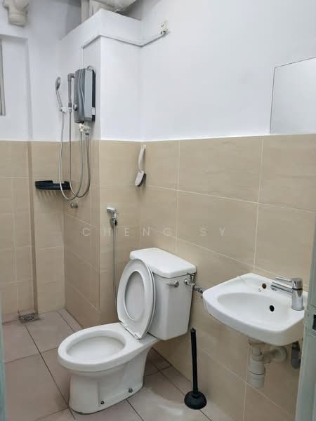 Apartment for Rent at Arena Green - Cheng SY - Bathroom - PropertyGuru.com.my