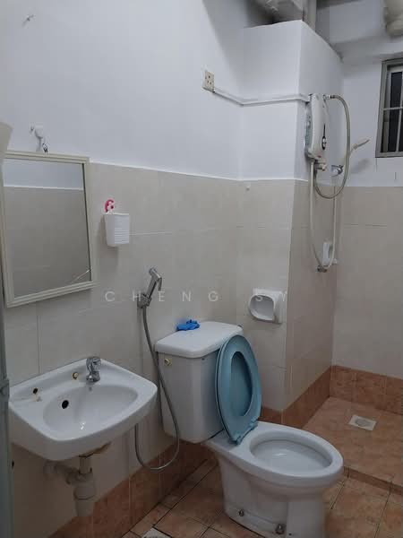 Apartment for Rent at Arena Green - Cheng SY - Bathroom - PropertyGuru.com.my