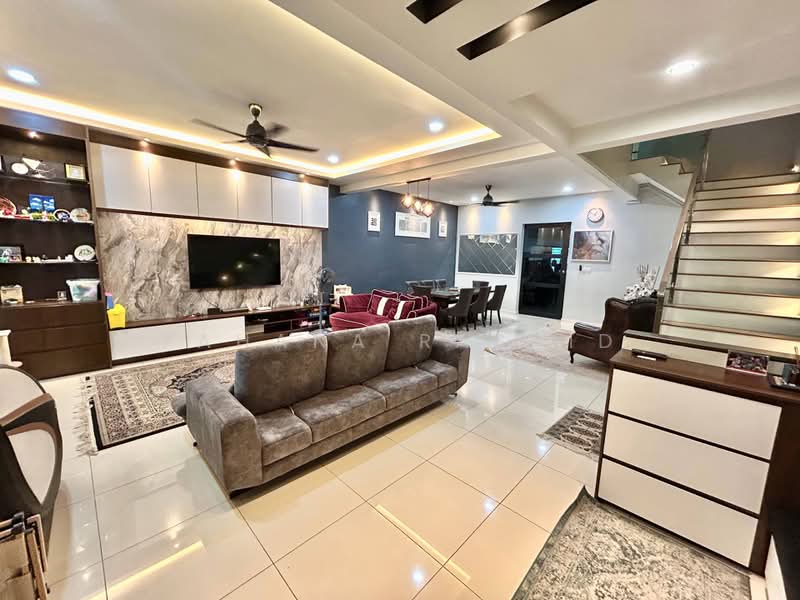 Rumah Teres untuk Dijual di Shah Alam (Selangor) - Fahana Rashid - Living Room - PropertyGuru.com.my