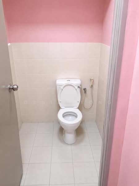 Rumah Flat untuk Dijual di Taman Tampoi Utama - Daniel Yong - Bathroom - PropertyGuru.com.my