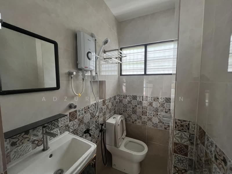 Semi-Detached House for Sale in Taman Cuepacs (Cheras) - Adzura Zamedin - Bathroom - PropertyGuru.com.my