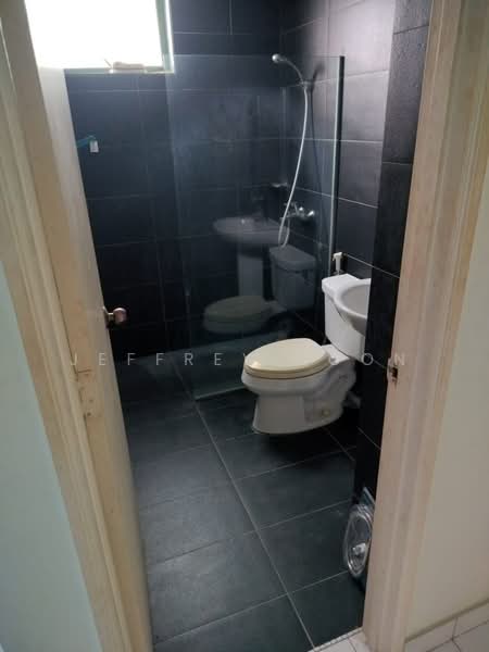 Condominium for Sale at Duta Ria - Jeffrey Hoon - Bathroom - PropertyGuru.com.my