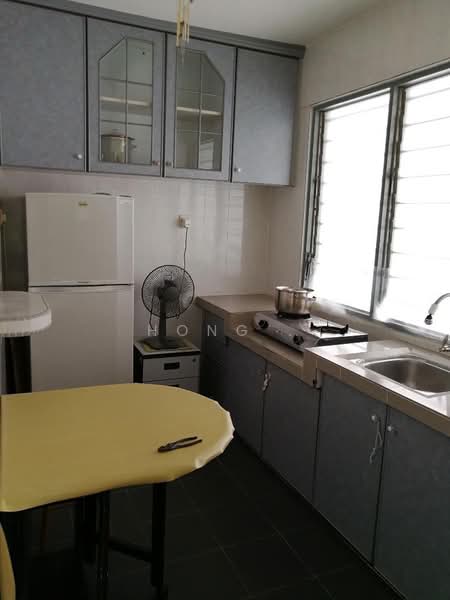 Pangsapuri untuk Dijual di Desa Green - Hong . - Kitchen - PropertyGuru.com.my