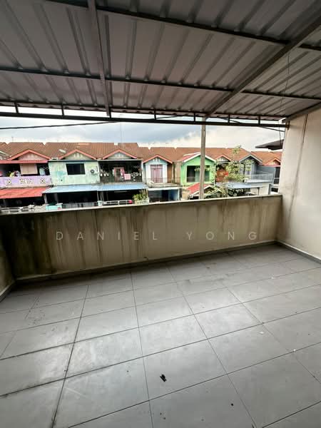Rumah Teres 2 Tingkat untuk Dijual di Kulai (Johor) - Daniel Yong - Balcony - PropertyGuru.com.my