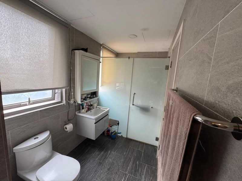 Service Residence for Rent at Bintang Fairlane Residences - Nadia Nasir - Bathroom - PropertyGuru.com.my