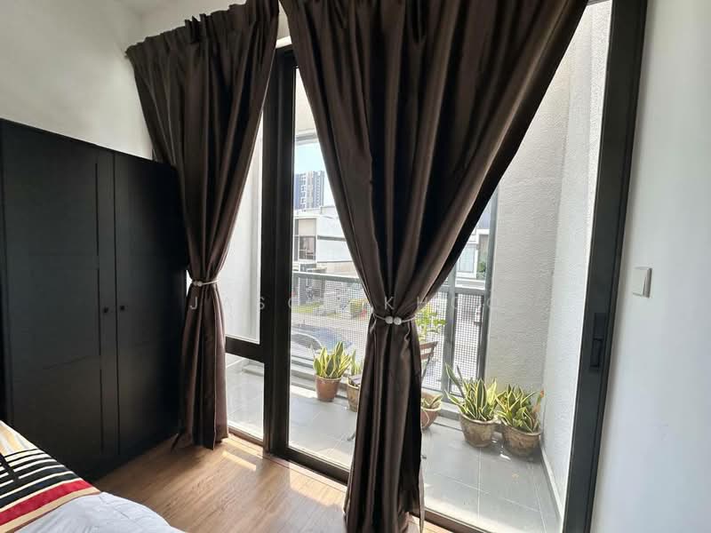 Rumah Berkembar untuk Dijual di Iskandar Puteri (Nusajaya) (Johor) - Jason Khoo - Balcony - PropertyGuru.com.my