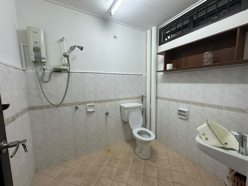 1.5-storey Terraced House for Sale in Masai (Johor) - Teik Shen - Bathroom - PropertyGuru.com.my