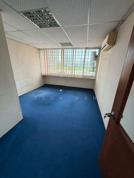 Shop / Office for Rent in Taman Sri Puchong (Puchong) - Tron Wan - Interior - PropertyGuru.com.my
