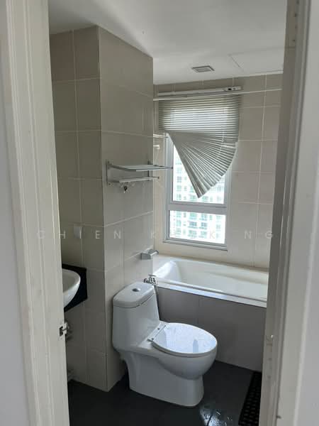 Kondominium untuk Dijual di The Peak Residences - Chien Khek Ng - Bathroom - PropertyGuru.com.my