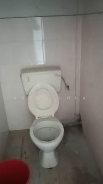Shop / Office for Rent in Taman Bukit Dahlia (Pasir Gudang) - Anson Chua - Bathroom - PropertyGuru.com.my
