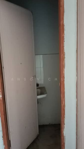 Shop / Office for Rent in Taman Bukit Dahlia (Pasir Gudang) - Anson Chua - Bathroom - PropertyGuru.com.my